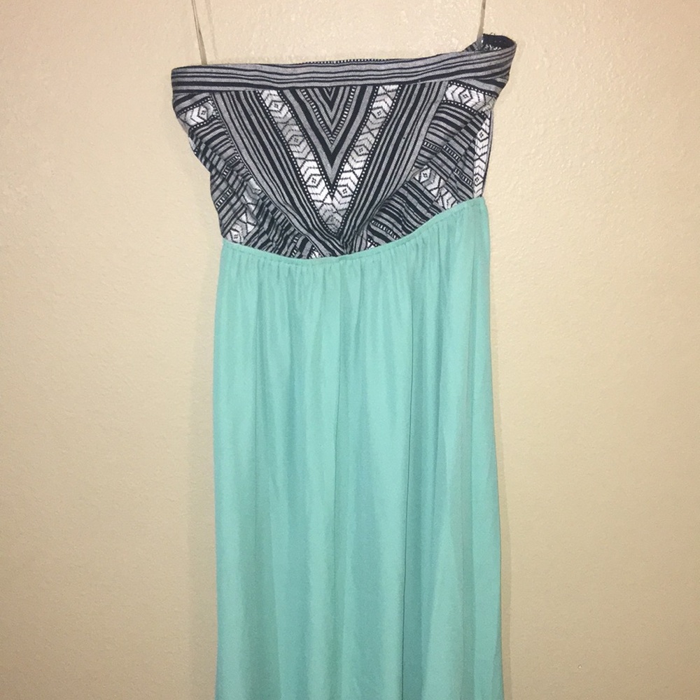 Women’s dress